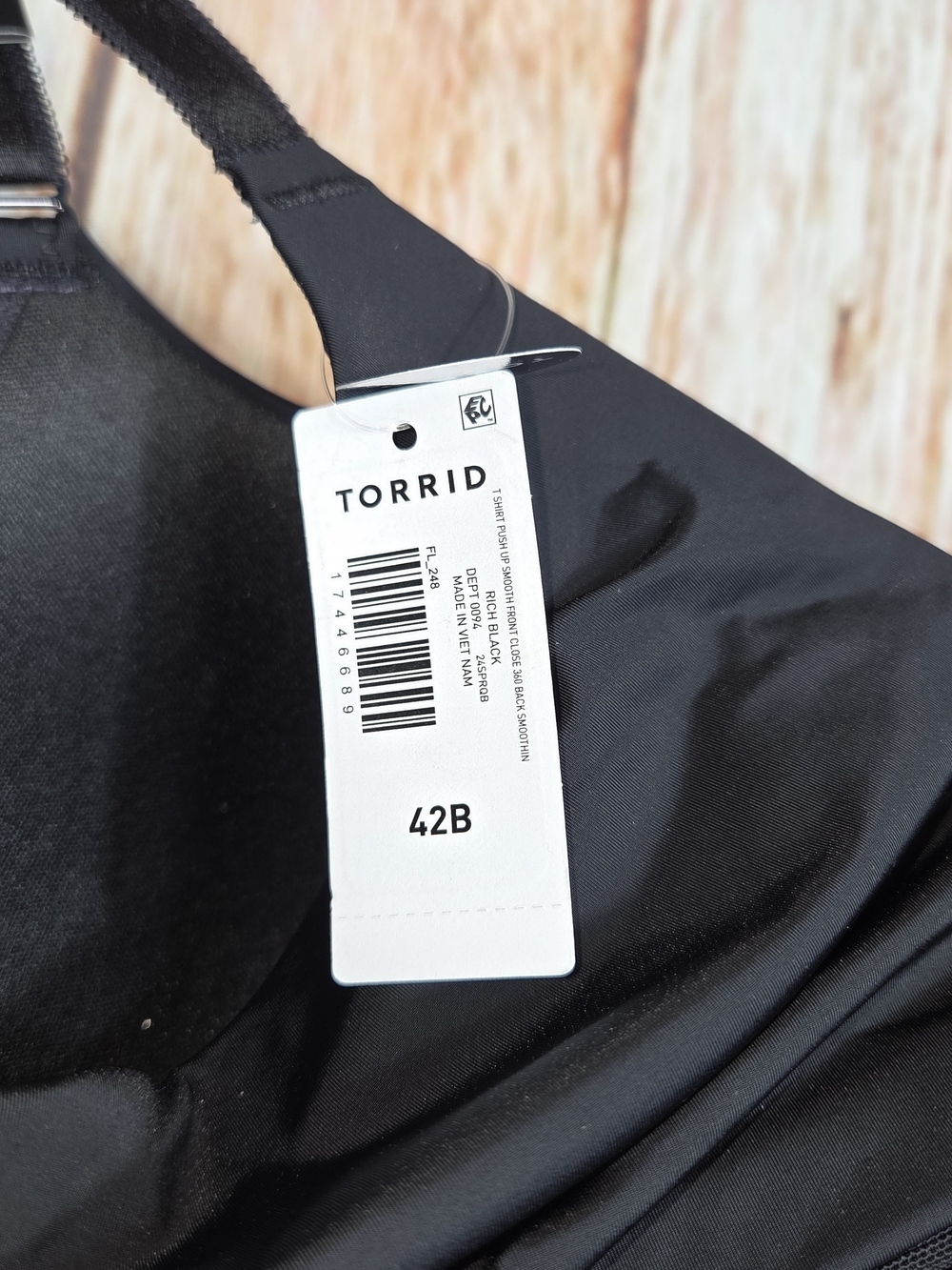 Torrid Black Front-Close Underwire T-Shirt Bra - Women Intimates. 42B (NWT) - Picture 5 of 5